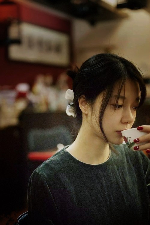 大洋彼岸冲浪盛典，感受海浪激荡的青春热血，大洋彼岸是谁