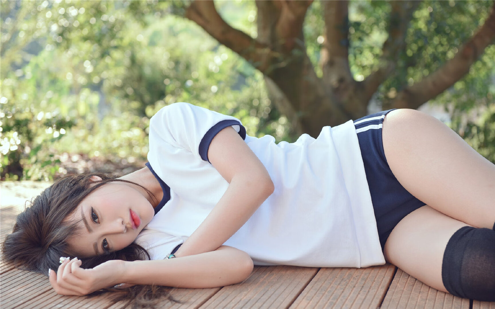 堡垒之夜更新加入第一人称视角,堡垒之夜怎么调视角