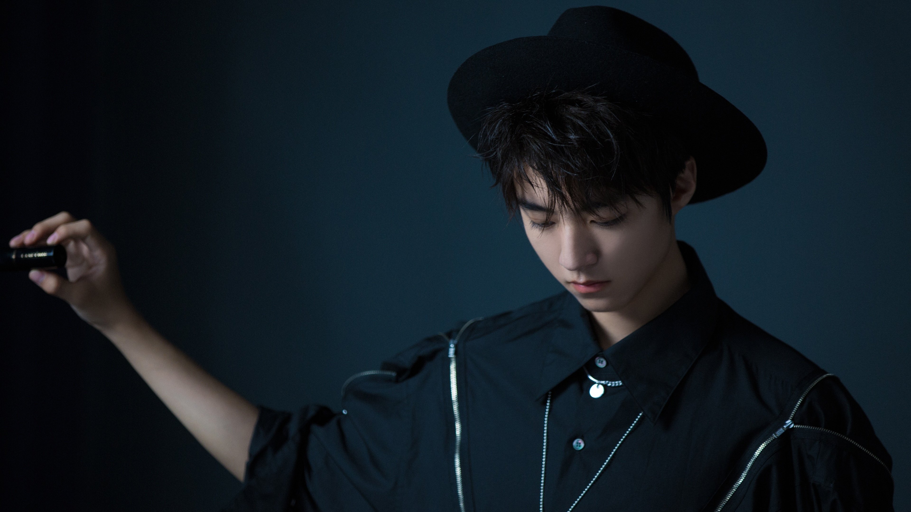 球员是否应协助联盟推动平权教育，球员就应该在