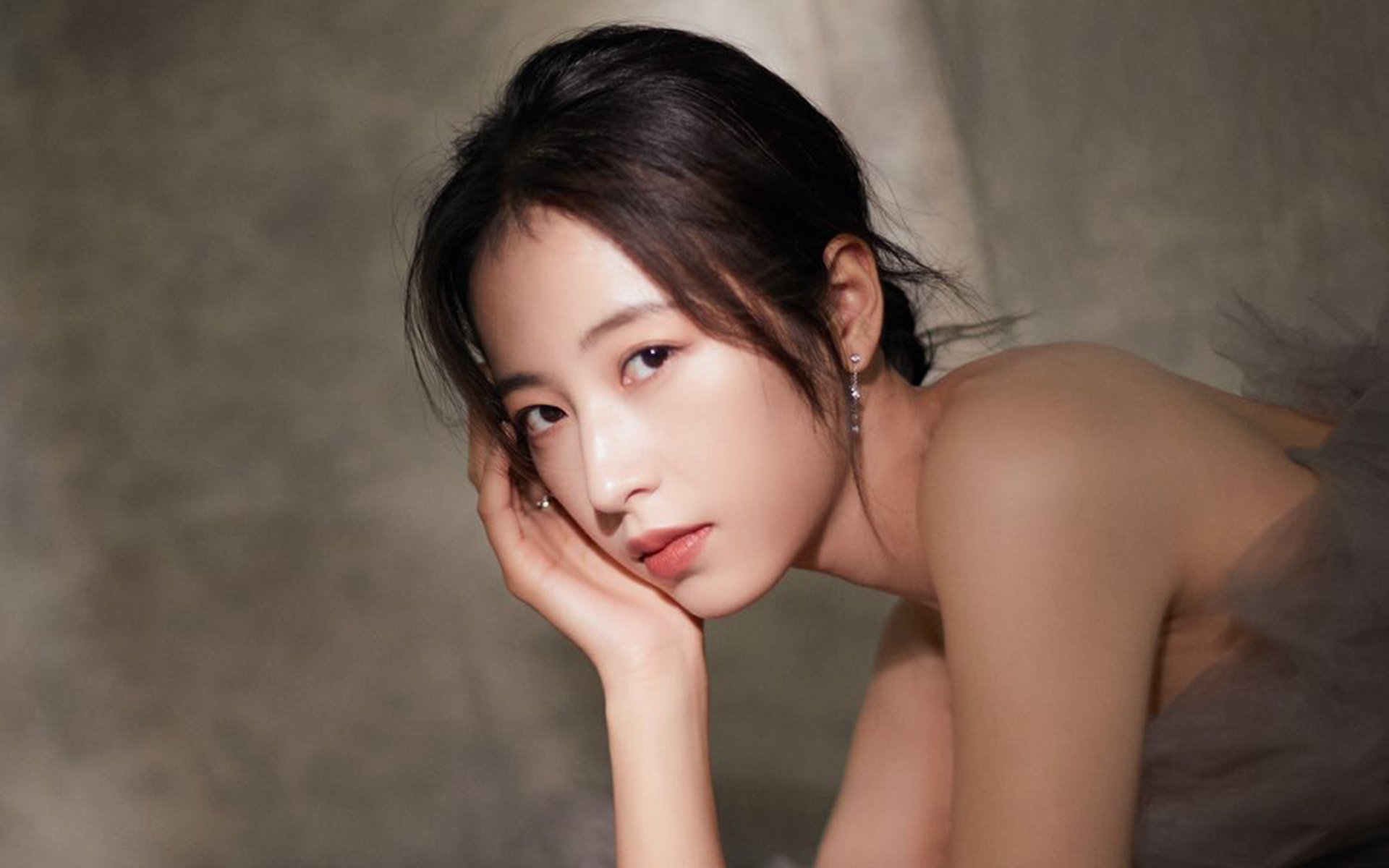 国际热身赛中国女足逆袭 球员发挥备受肯定，国足热身赛比赛结果