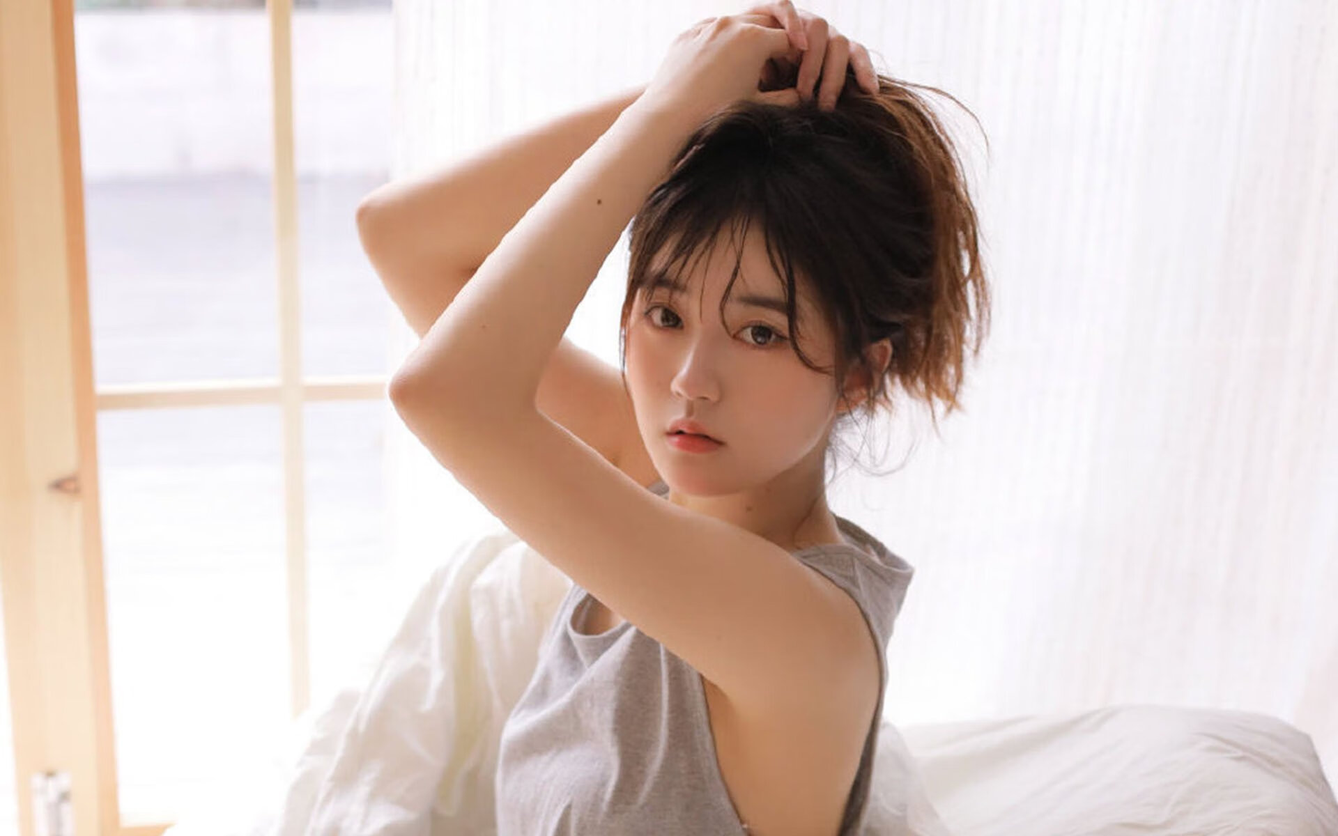 华体会手机在线-塞维利亚通过边路起球制造射门机会，塞维利亚队套